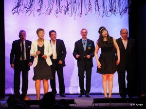 la troupe du théâtre des 2 ânes.